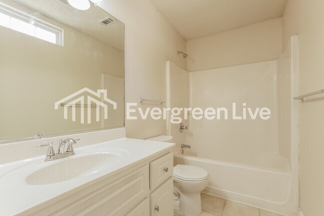 Building Photo - 159 Long Creek Dr