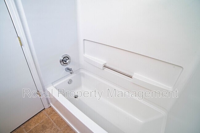 Building Photo - 1900 Cielo Oeste Pl NW