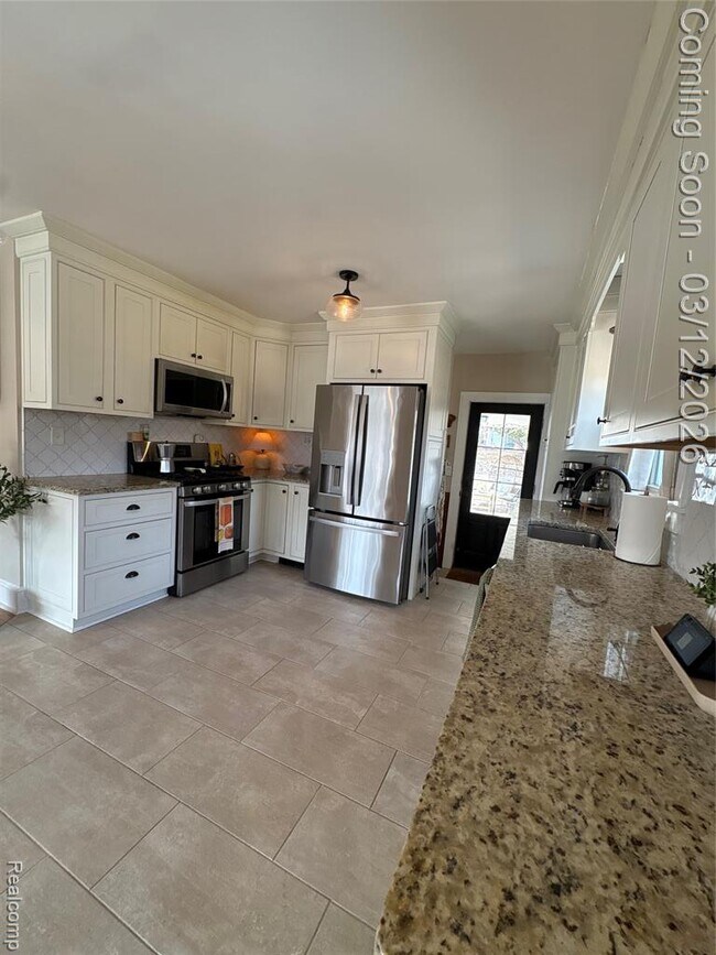 Building Photo - 270 Winry Dr