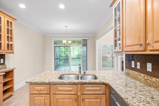 Building Photo - Gorgeous Upscale Home in the Gated Savanna...