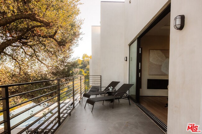 Building Photo - 13331 Mulholland Dr