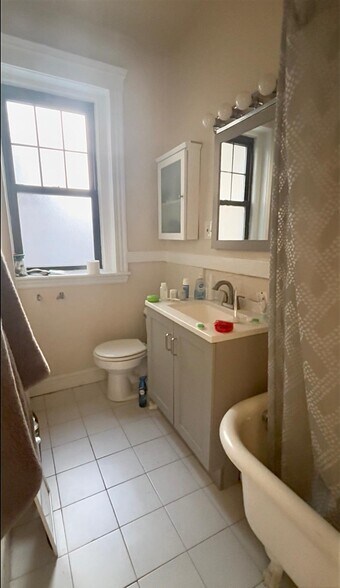 Building Photo - 307 Huntington Ave