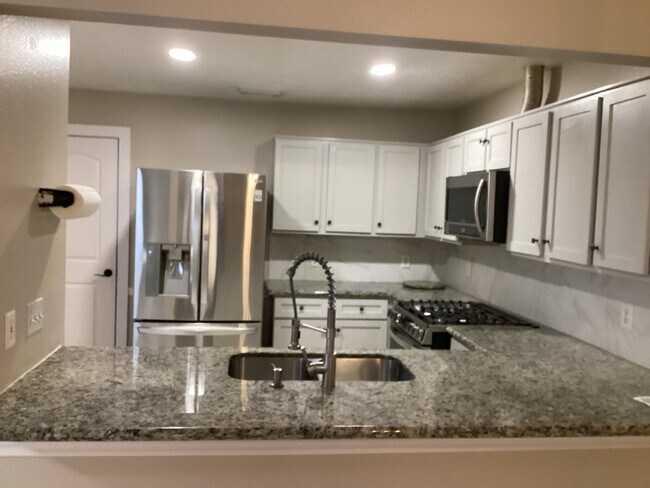 Building Photo - 17046 Clan MacIntosh Dr