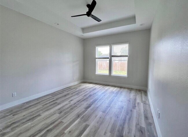Building Photo - 9905 Excaliburs Ct