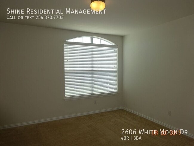 Building Photo - 2606 White Moon Dr