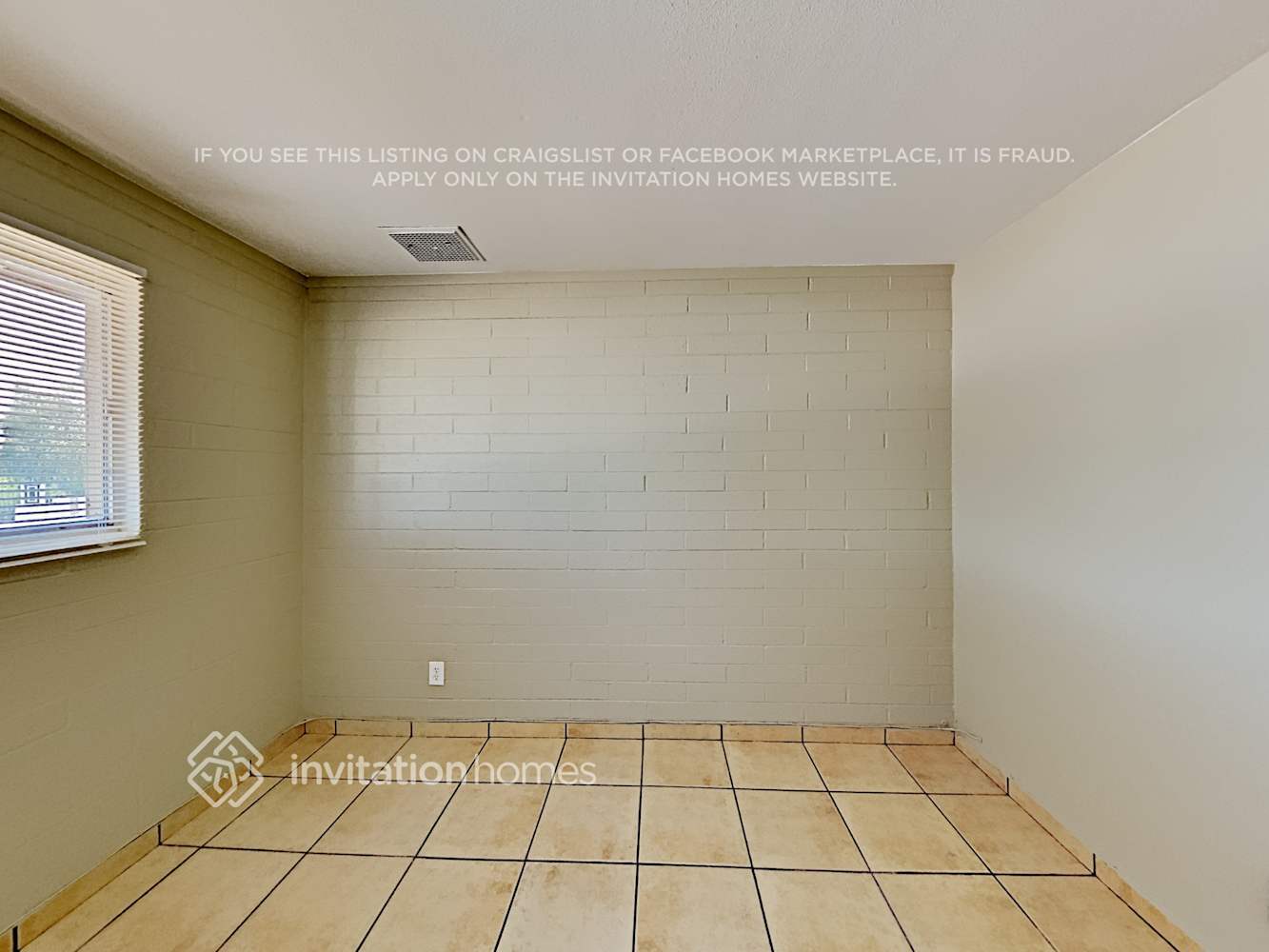 Building Photo - 2226 W Sierra St