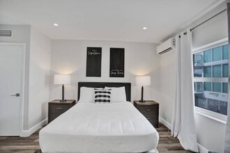 Building Photo - 37 Hendricks Isle