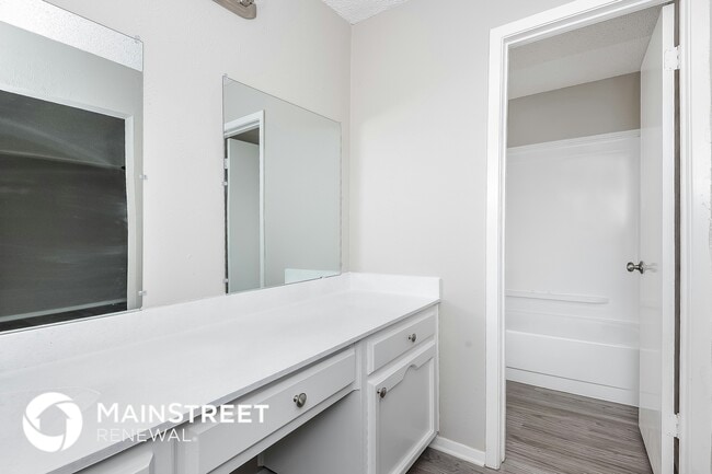 Building Photo - 3409 Pembroke Pl