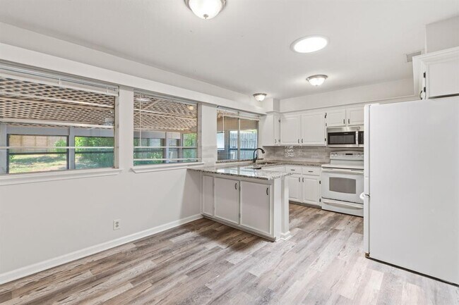 Building Photo - 1409 Desert Quail Ln