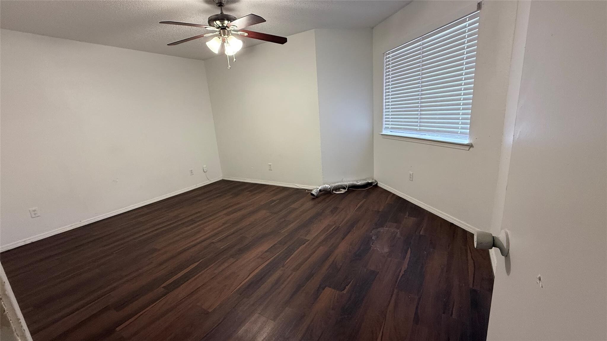 Building Photo - 9839 Walnut St