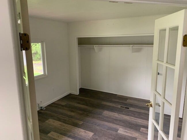 Building Photo - Great single Level home!