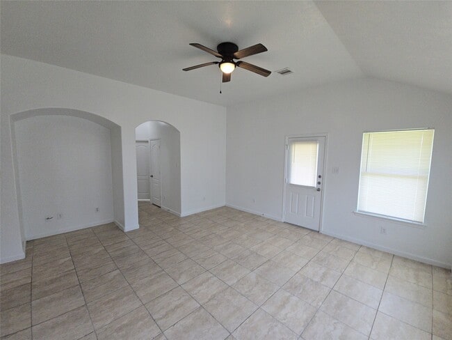 Building Photo - 1306 Squire Dr