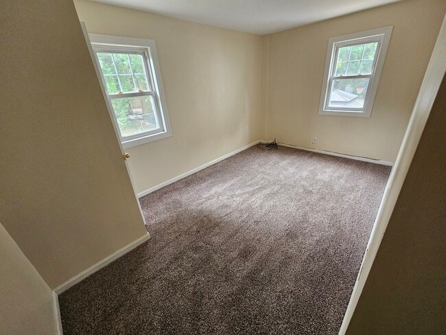 Bedroom 3 - 913 E 21st St