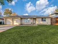 Building Photo - 1429 Amherst Dr