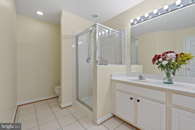 Building Photo - 15433 Leeds Hill Way