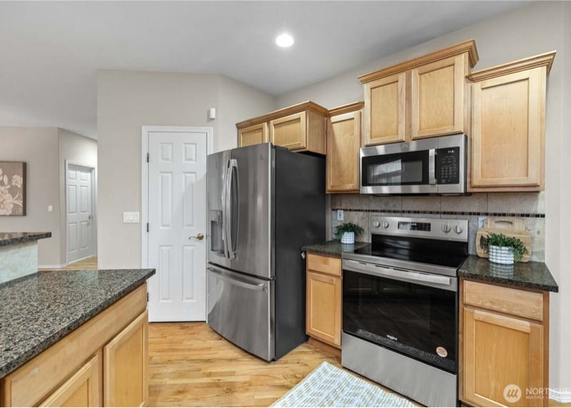 Building Photo - 6322 Rebecca Ave SE