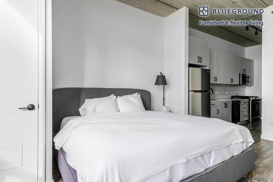 Building Photo - 61 W Erie St