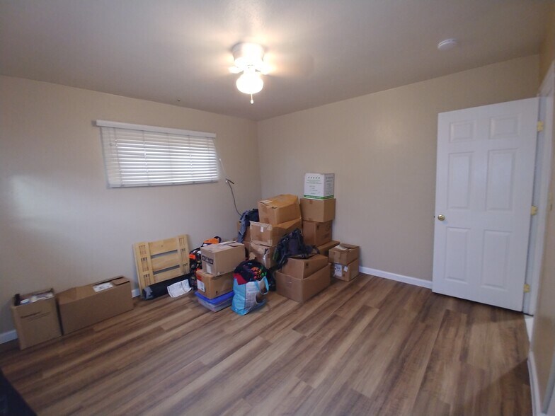 Bedroom 2 - view 2 - 1410 E St