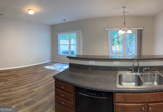 Building Photo - 151 Granite Way