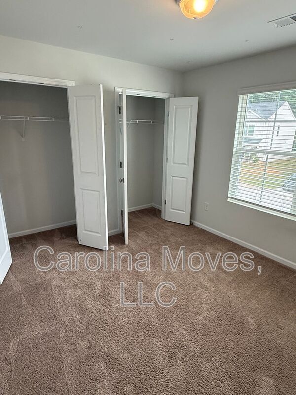 Building Photo - 649 Millsgate Cir