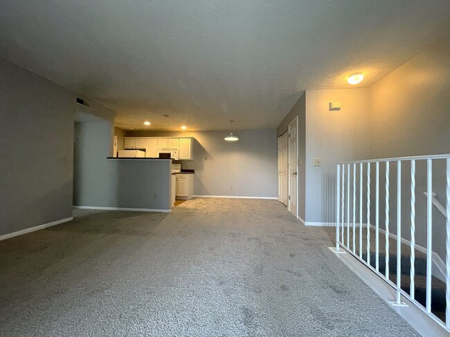 Building Photo - 5424 Cedar Springs