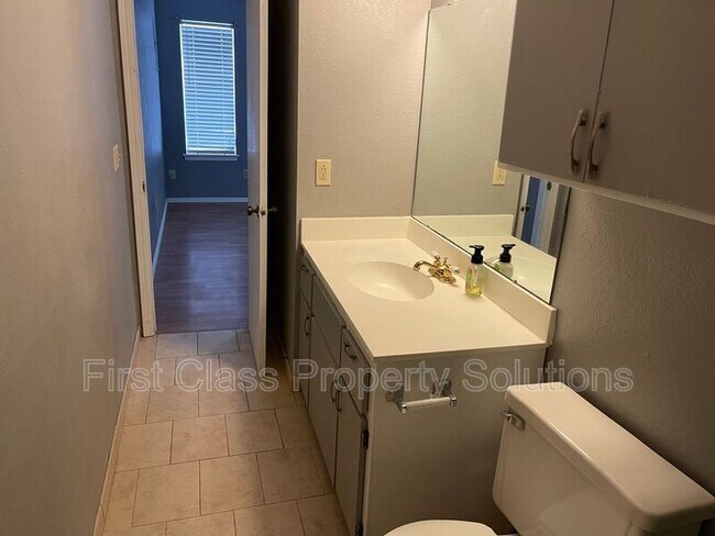 Building Photo - 4209 Willowisp Dr