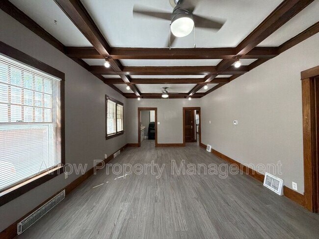 Building Photo - 2049 Worthington Ave