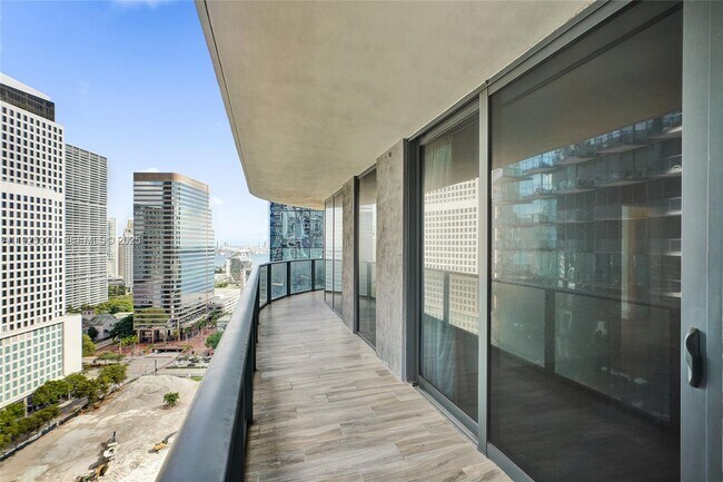 Building Photo - 801 S Miami Ave