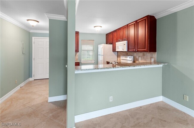 Building Photo - 829 W Elkcam Cir