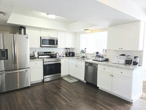 Building Photo - 16723 Running Quail Ct