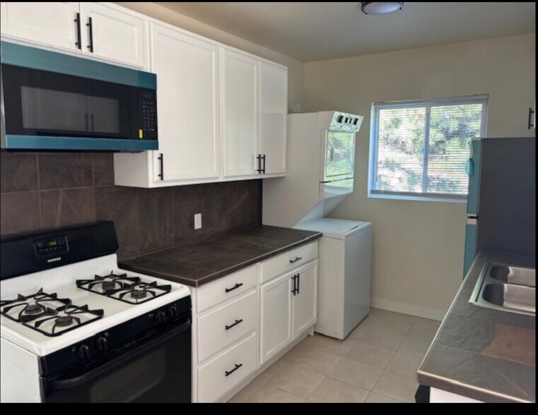 Building Photo - 9111 Cattaraugus Ave