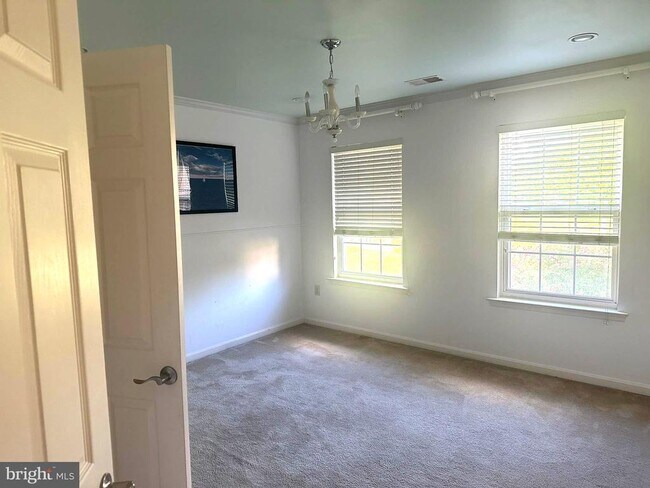 Building Photo - 1401 Windjammer Ct
