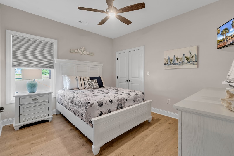 Building Photo - 151 Hallandale Ln