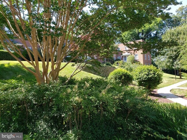 Building Photo - 1826 East-West Hwy