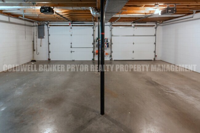 Building Photo - 211 Sandpiper Ln