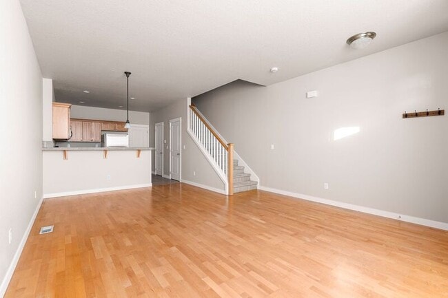 Building Photo - 929 SE Marion St