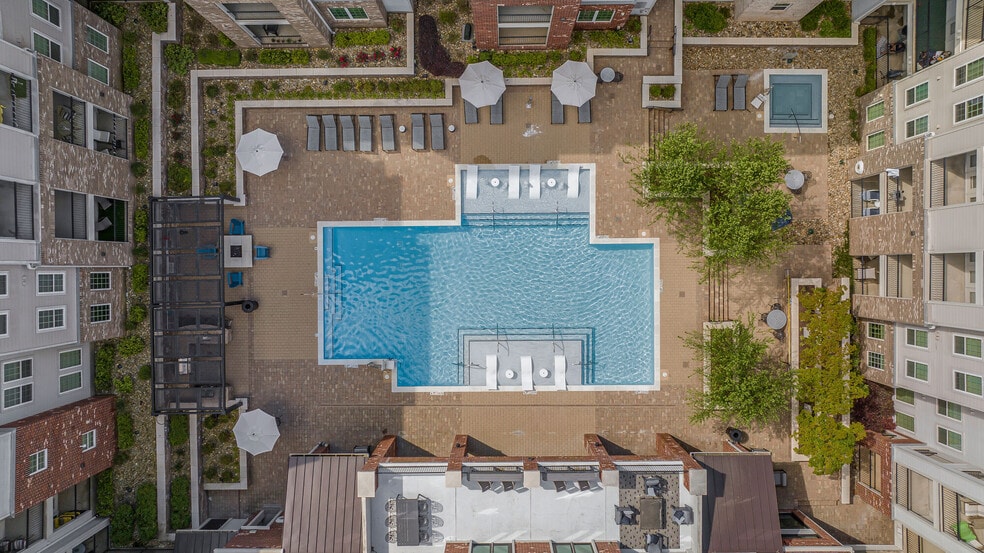 Primary Photo - Creekside at Crabtree