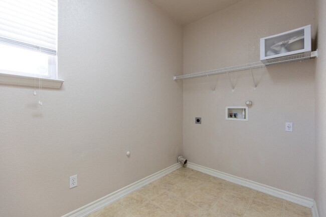 Building Photo - 21226 Villa Valencia