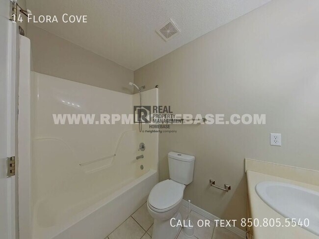 Building Photo - 14 Flora Cove