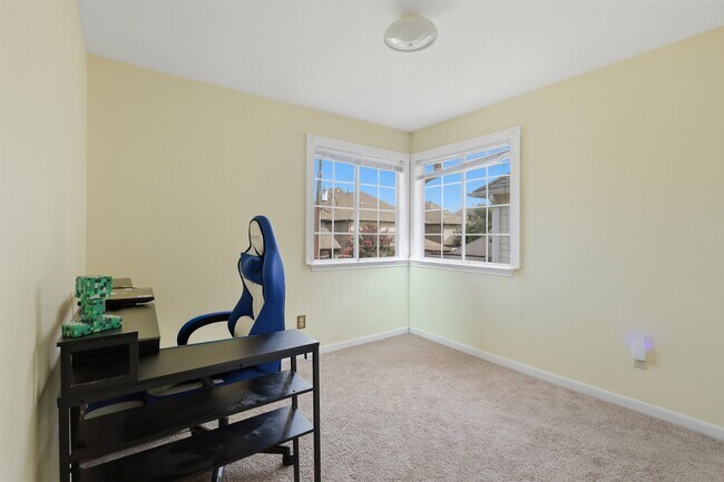 Building Photo - 2114 Gentryside Dr