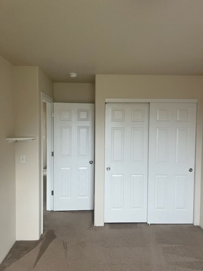 Building Photo - 1297 Clearsprings Dr