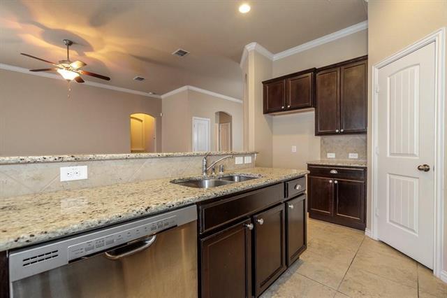 Building Photo - 4005 Lands End Dr