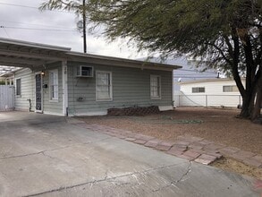 Building Photo - 10 Idaho Way