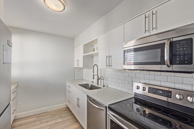 Building Photo - 4727 E Lafayette Blvd