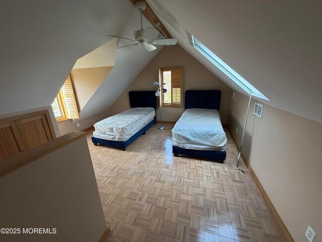 Building Photo - 755 Van Ct Ave