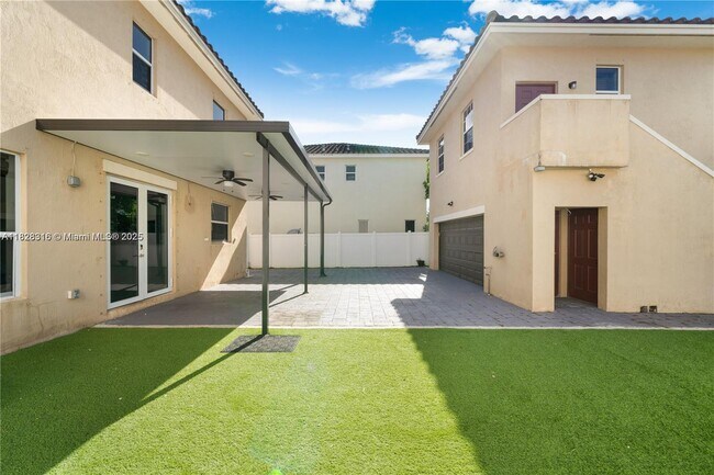 Building Photo - 16946 SW 90th Terrace