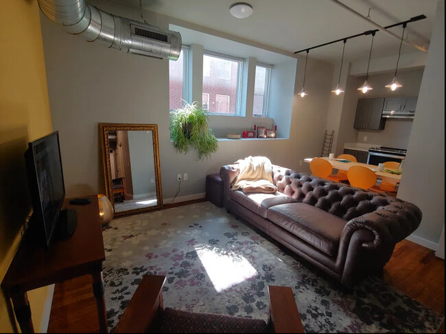 Living Area - Rose Rent Lofts