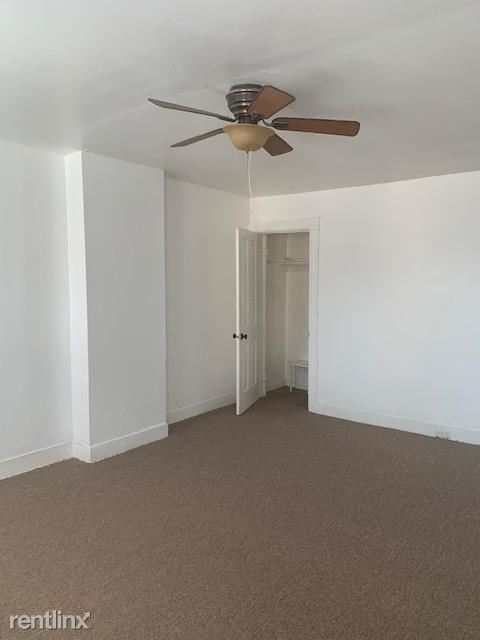Building Photo - 5 br, 2 bath Townhome - 1428 N Eden St