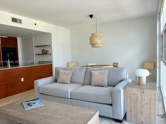 Building Photo - 1830 S Ocean Dr