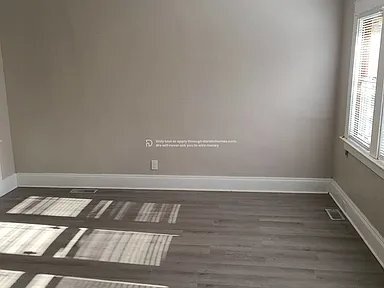 Building Photo - 532 Blaine Ave